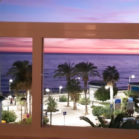 Torrox, Superbe Et Sur La Plage! المظهر الخارجي الصورة
