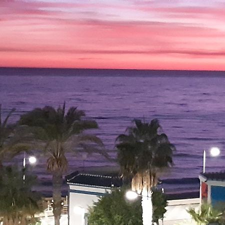 Torrox, Superbe Et Sur La Plage! المظهر الخارجي الصورة